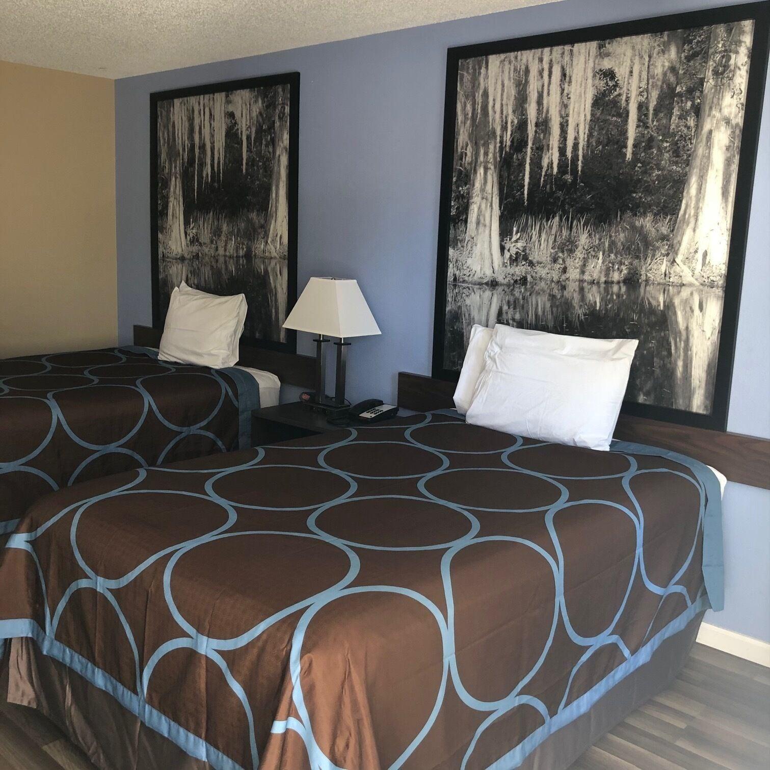 Super 8 by Wyndham Orangeburg North Motel Bagian luar foto