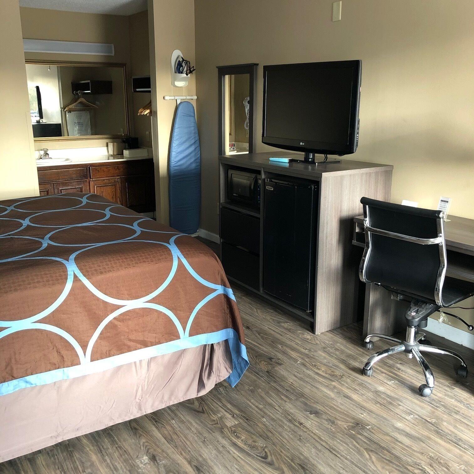 Super 8 by Wyndham Orangeburg North Motel Bagian luar foto