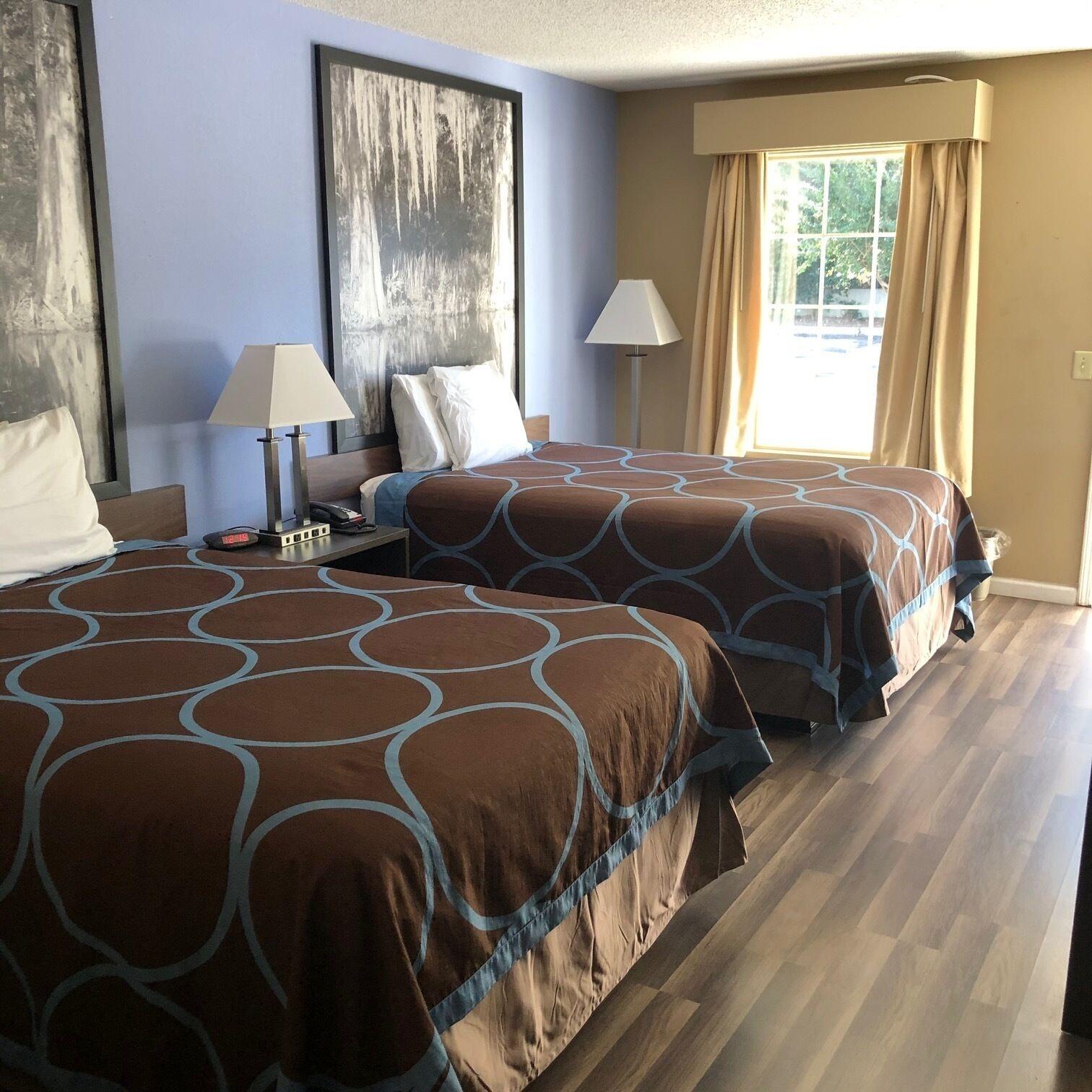 Super 8 by Wyndham Orangeburg North Motel Bagian luar foto